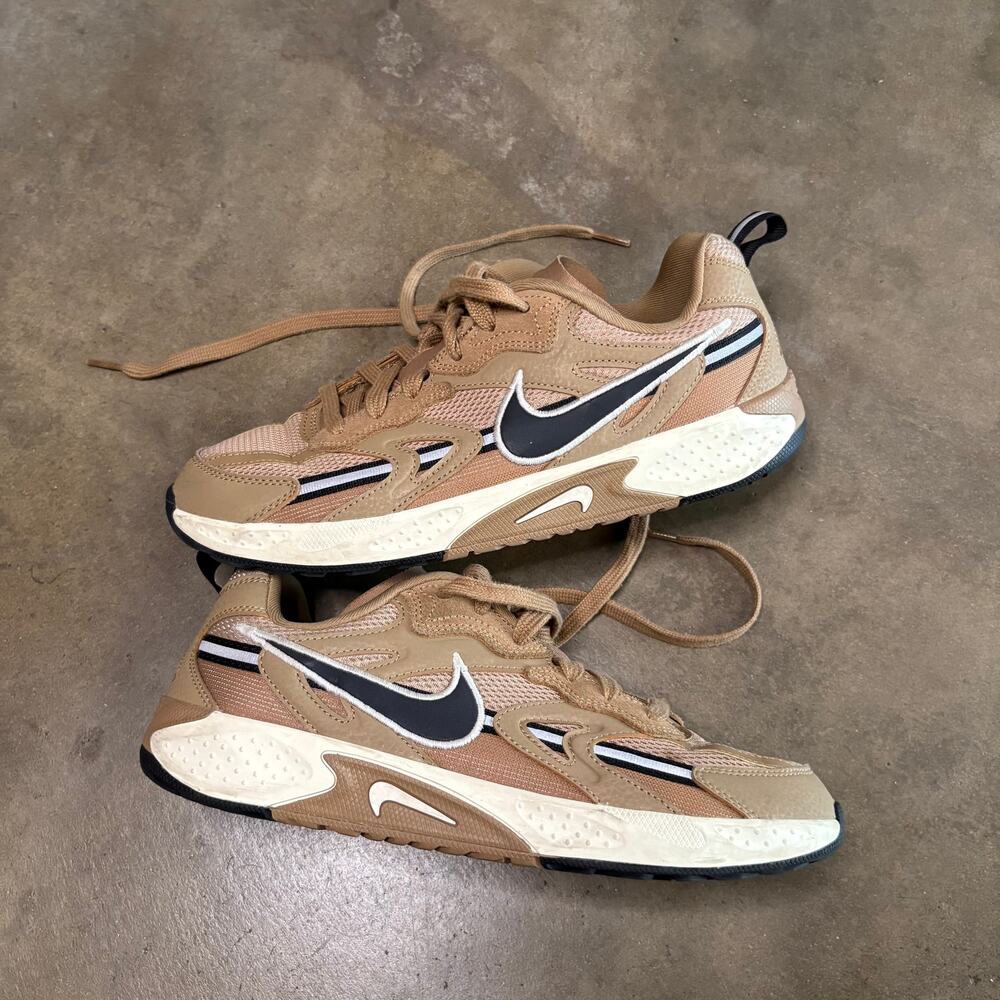 Nike Jam Dark Driftwood FN0314 200 Sz 9 Womens Sneakers